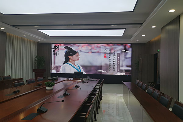香港圆方(Elecment)圆柱形LED全彩屏